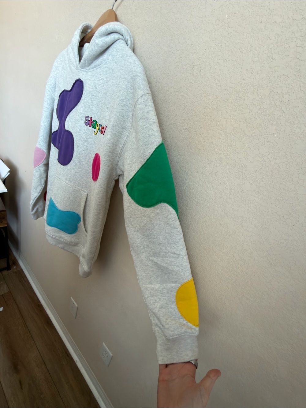 Stay Cool NYC Colorful Applique Patch Hoodie Medium Gray Retro Streetwear Fleece - Picture 4 of 13